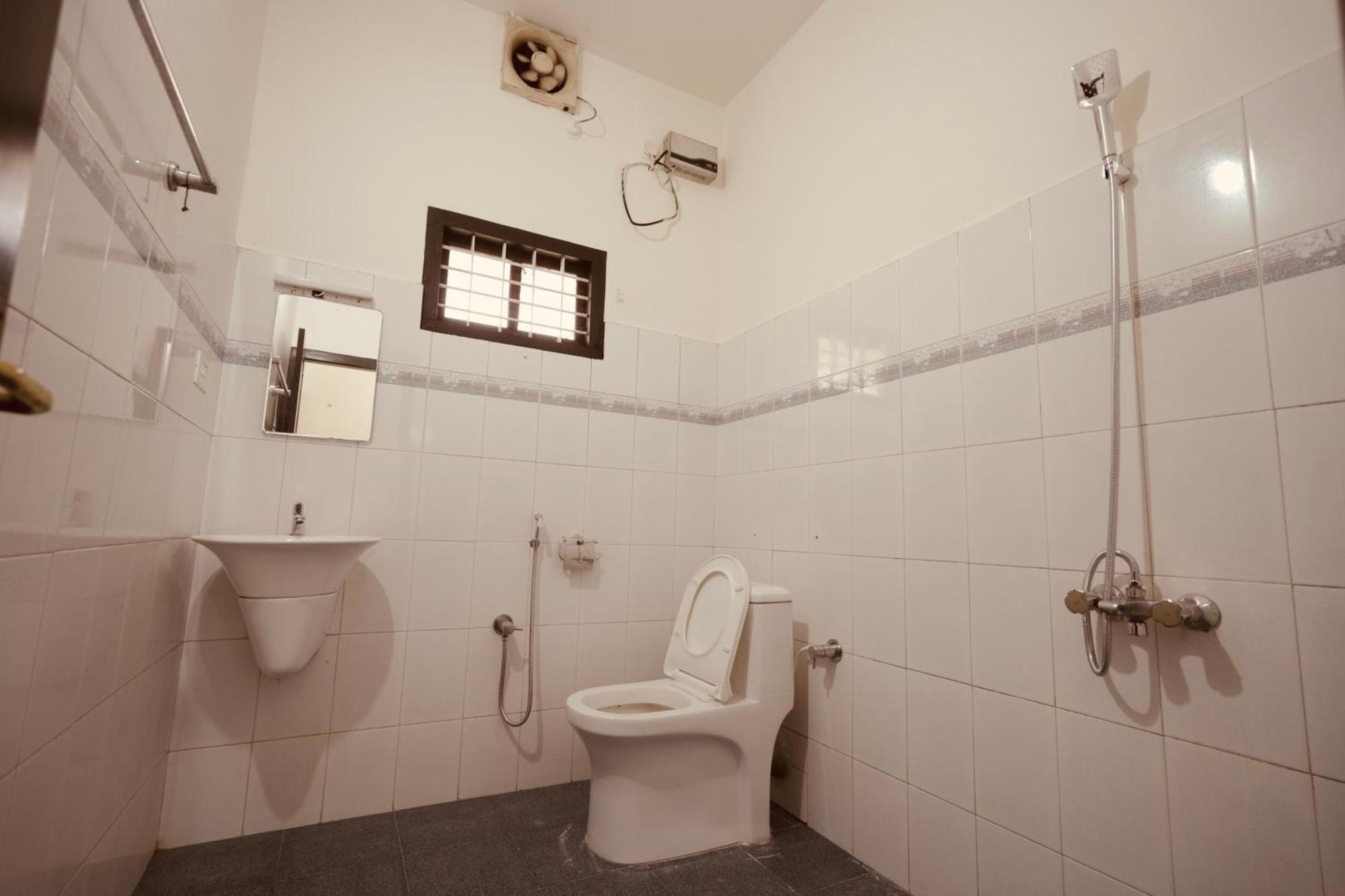 Alappuzha Daffodils Inn מראה חיצוני תמונה