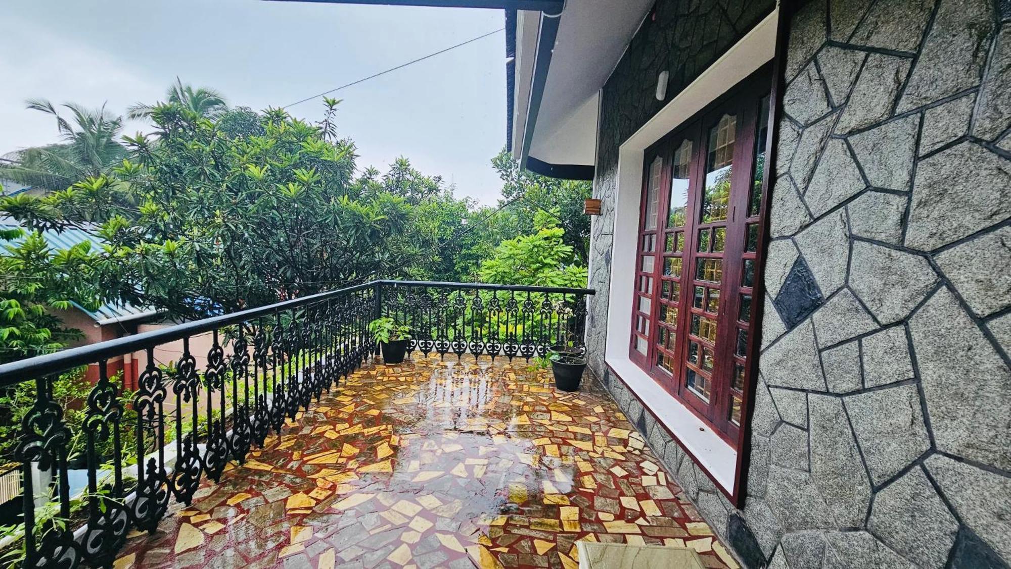 Alappuzha Daffodils Inn מראה חיצוני תמונה